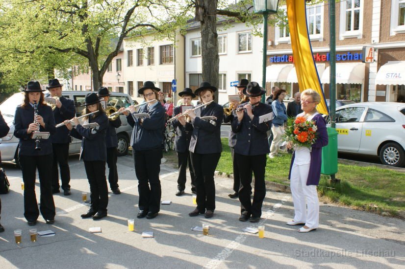 2011_04_29 Maibaumaufstellen in Litschau (1)